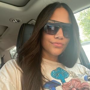 Meet your Posher, Dani